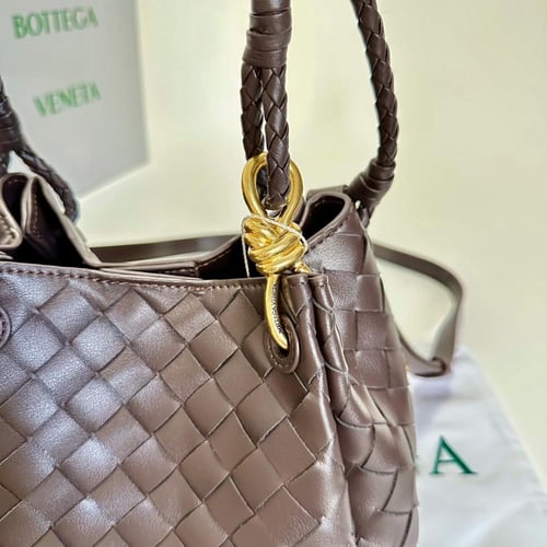 حقيبة بوتيغا براشوت صغيرة بعدة الوان