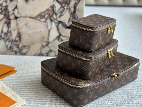 مجموعة حقائب LV