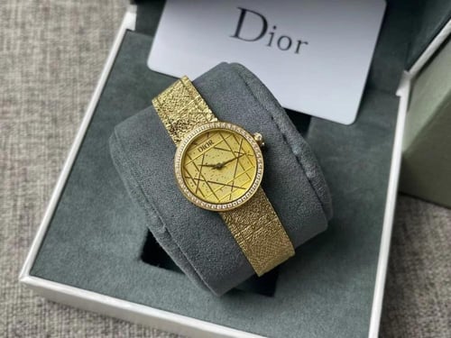 ساعة Dior