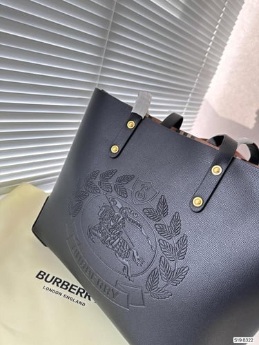 حقيبة بربري كبيرة