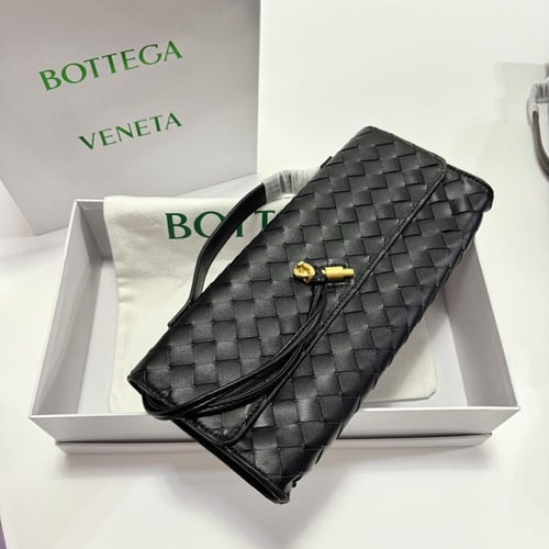 حقيبة بوتيغا Bottega | عدة الوان