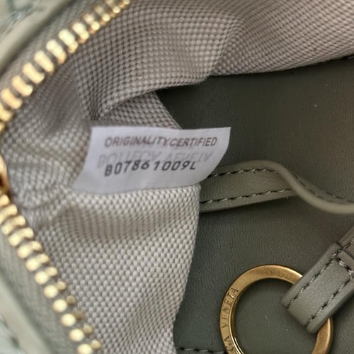 حقيبة بوتيغا صغيرة