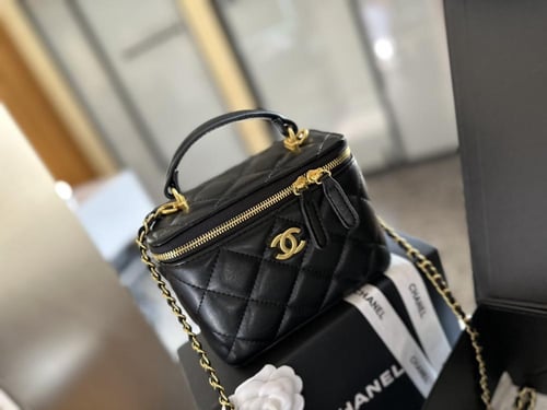 حقيبة شانيل صندوق بمرآة