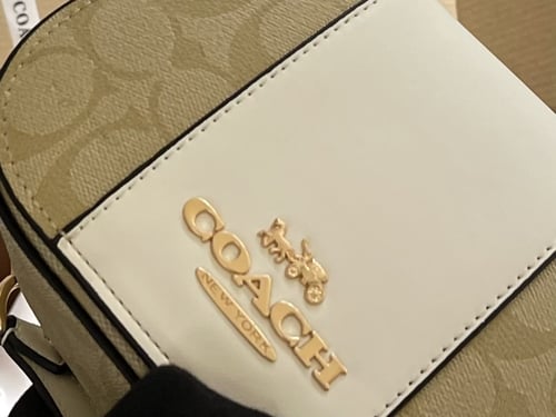 حقيبة كوتش | 5 الوان