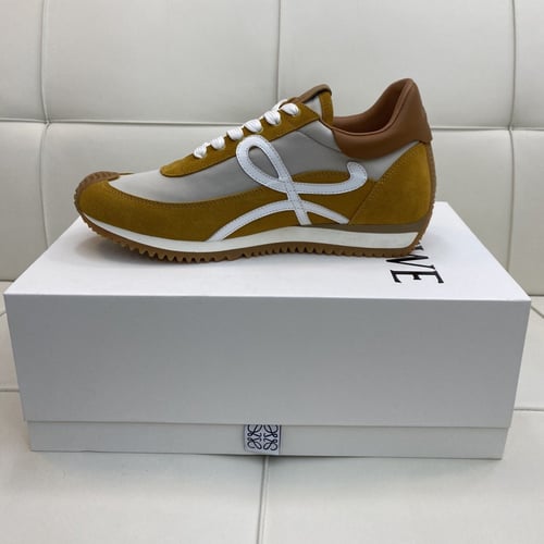 حذاء لويفي الرياضي| لون بني