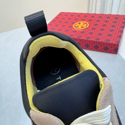 حذاء توري بورش رياضي