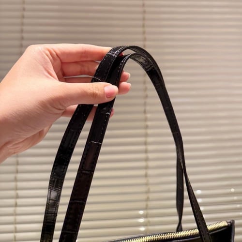 شنطة كوتش اسود / بيج