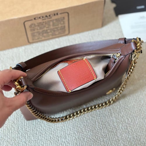 حقيبة كوتش شولدر باق