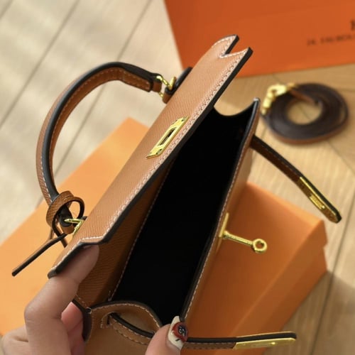 حقيبة هيرميس بعده الوان