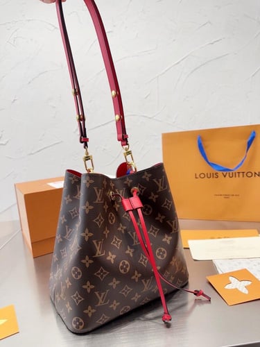 حقيبة LV دلو | عدة الوان