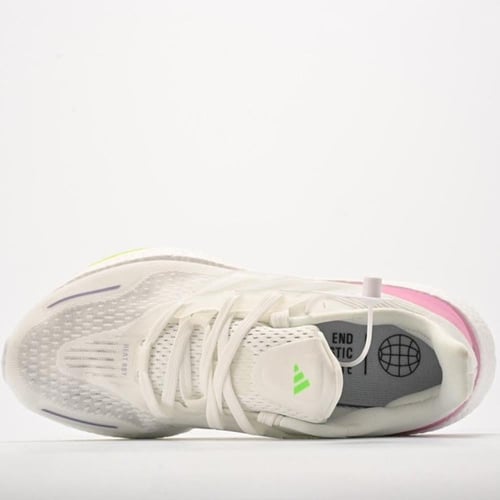 حذاء اديداس قماشي مرن