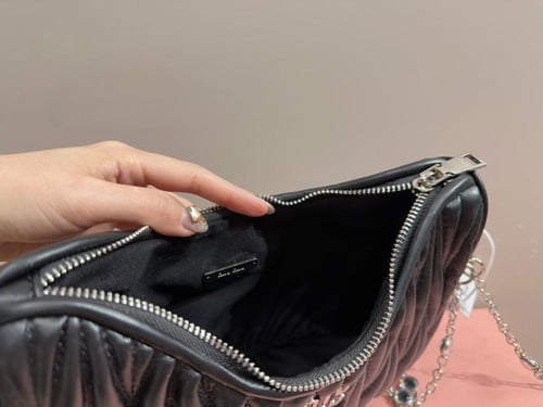 حقيبة ميوميو | miumiu