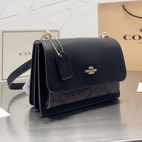 شنطه كوتش بعده الوان