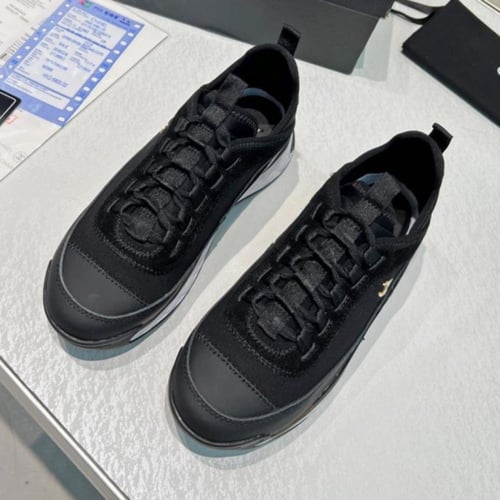 حذاء شانيل اسود