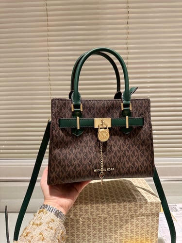 شنطه مايكل كورس