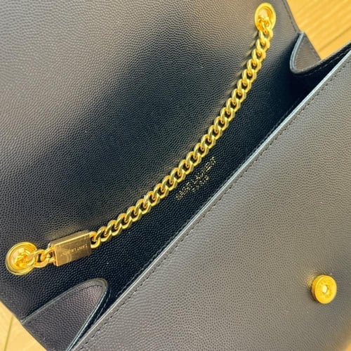 حقيبة YSL بعدة الوان