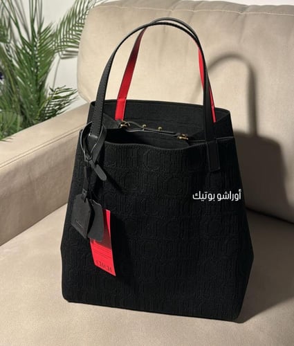 حقيبة كارولينا هيريرا توت باق ch | اللون الاسود