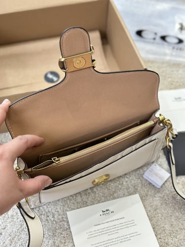 شنطه كوتش/ تابي 26