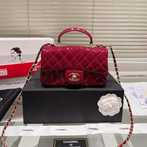 حقيبة شانيل بعدة الوان