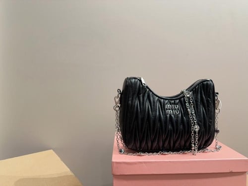 حقيبة ميوميو | miumiu
