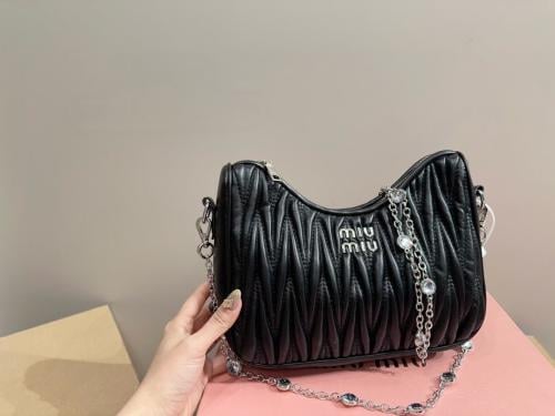 حقيبة ميوميو | miumiu