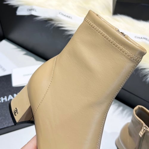 بوت شانيل بيج/أسود