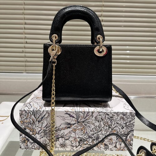 شنطة ديور بثلاث الوان