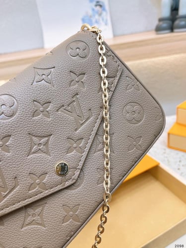 حقيبة كروس LV | عدة الوان