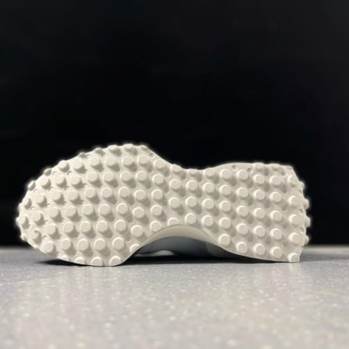 حذاء رياضي نيو بالنس NB