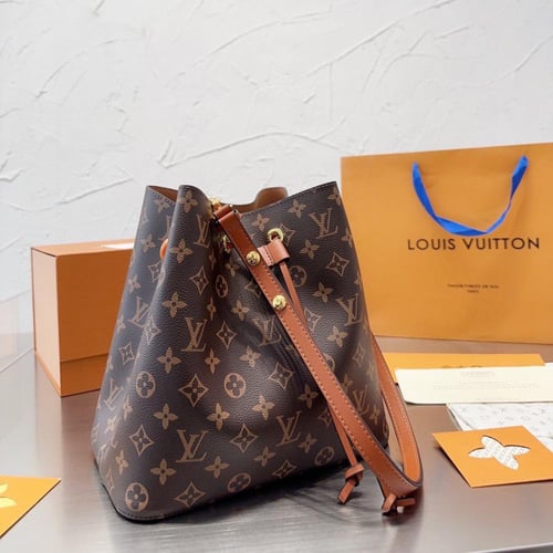 حقيبة LV دلو | عدة الوان