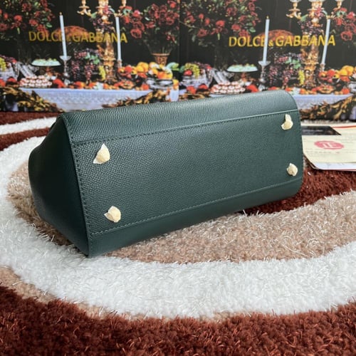 حقيبة دولتشي اند غابانا اخضر