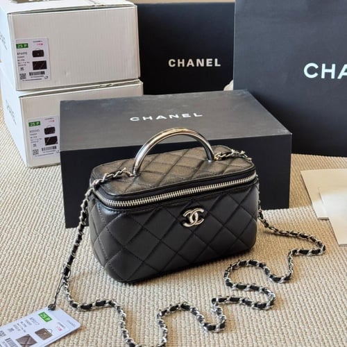 حقيبة chanel | فضي عدة الوان صغيرة