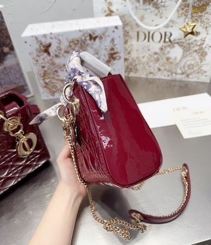 حقيبة ديور| حجمين وعدة الوان