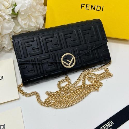 حقيبة فندي اسود