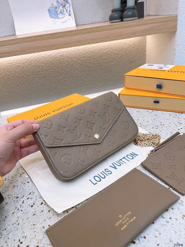 حقيبة كروس LV | عدة الوان