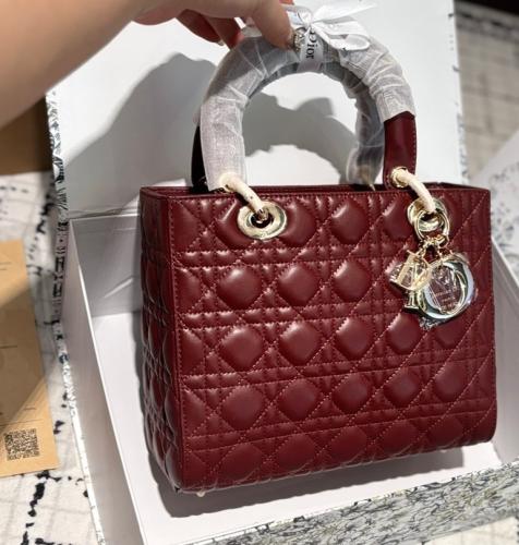 حقيبة dior | عدة الوان