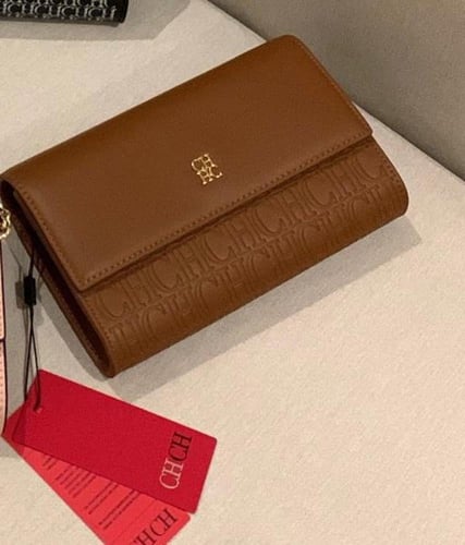 حقيبة كارولينا هيريرا كروس ch / بني