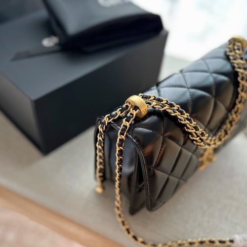 حقيبة انيقة شانيل