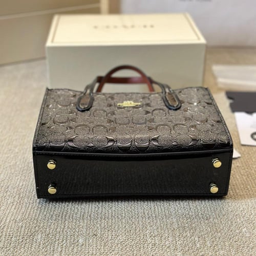 حقيبة كوتش جلد عدة الوان