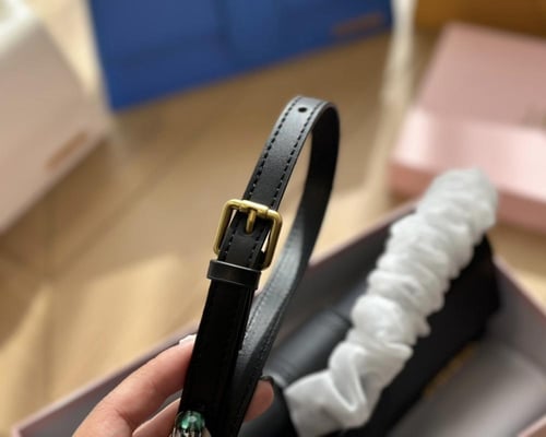 حقيبة Jacquemus عدة الوان