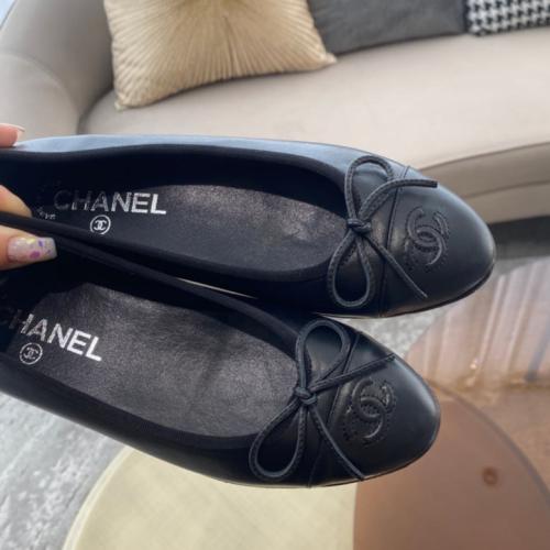 فلات شانيل اسود