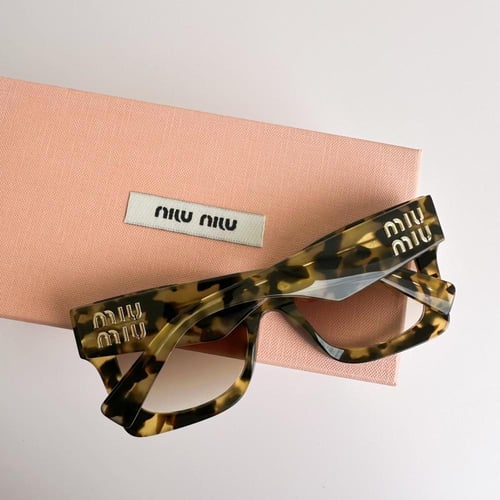 نظارة ميوميو miumiu