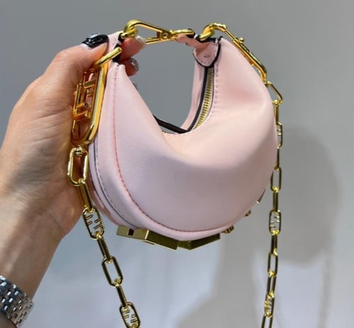 حقيبة فندي Nano Fendigraphy