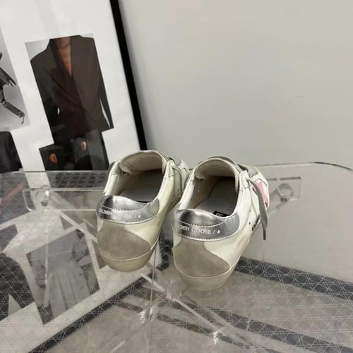 حذاء جولدن جوس بعدة الوان