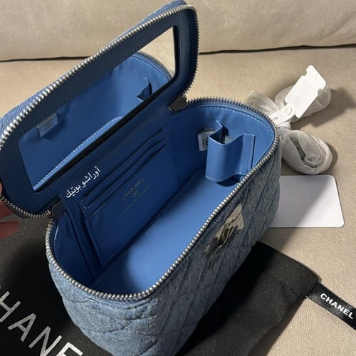 حقيبه شانيل متوفره بلونين