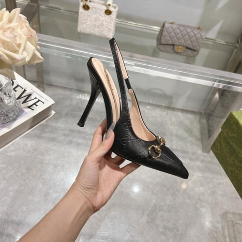 كعب غوتشي اسود