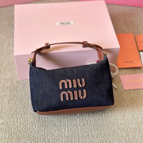 حقيبة ميو ميو دينيم