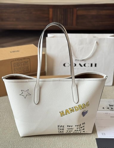 حقيبة coach