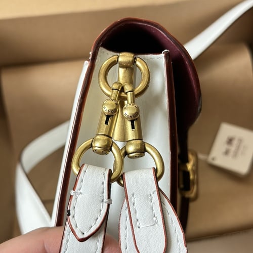 كوتش 3 الوان