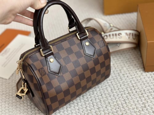 حقيبة LV سبيدي باندولير Speedy Bandoulière